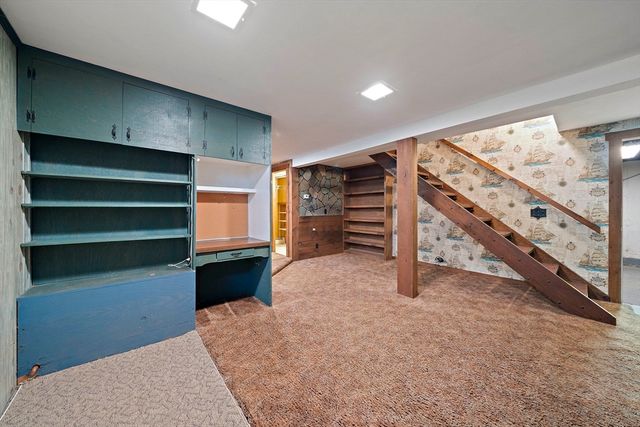 61 Belmont St, Weymouth, MA 02188