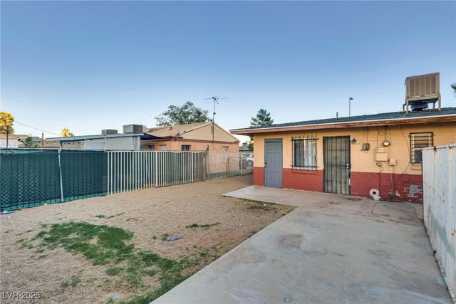 1902 Weldon Place, Las Vegas, NV 89104