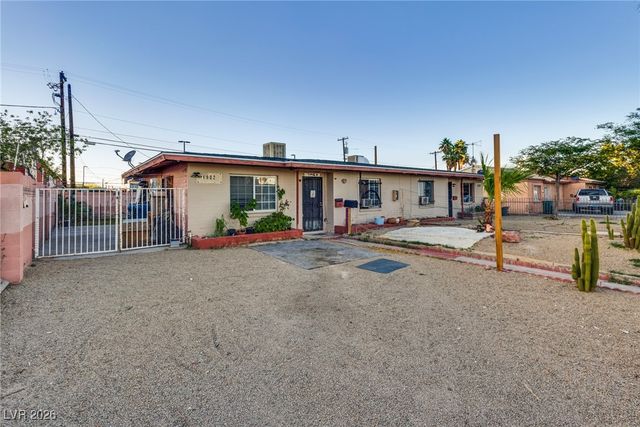 1902 Weldon Place, Las Vegas, NV 89104
