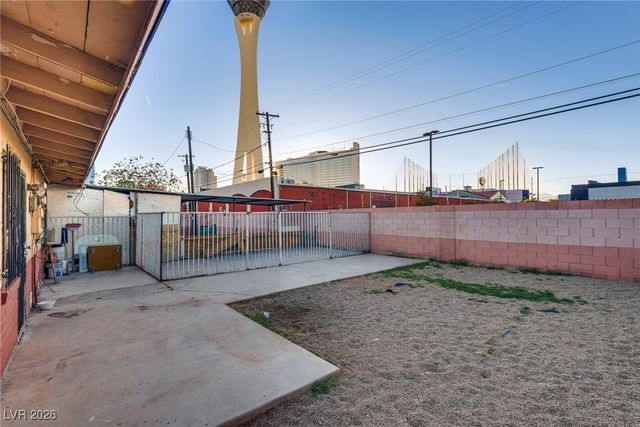 1902 Weldon Place, Las Vegas, NV 89104