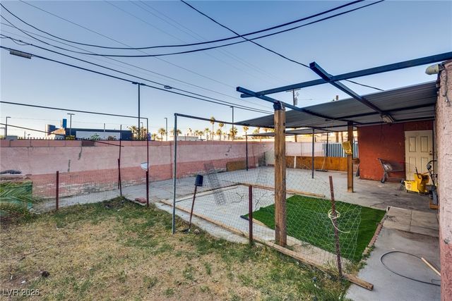 1902 Weldon Place, Las Vegas, NV 89104