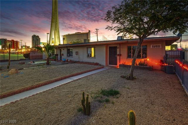 1902 Weldon Place, Las Vegas, NV 89104