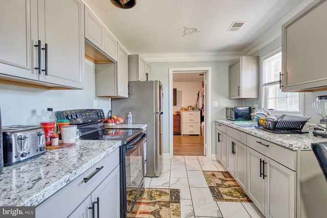 9444 LAFAYETTE AVE, Manassas, VA 20109