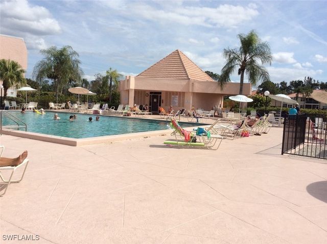 170 Turtle Lake CT 312, Naples, FL 34105