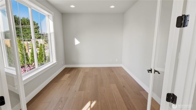 3533 173rd Place SW, Lynnwood, WA 98037