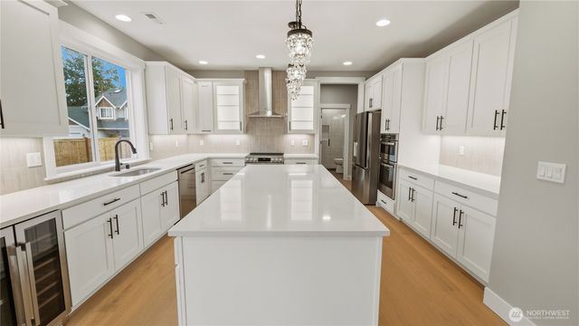 3533 173rd Place SW, Lynnwood, WA 98037