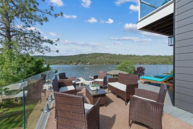 6619 Long Lake Dr, Nine Mile Falls, WA 99026
