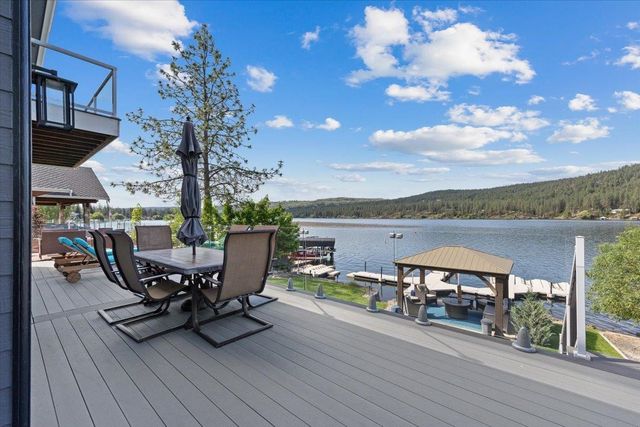 6619 Long Lake Dr, Nine Mile Falls, WA 99026