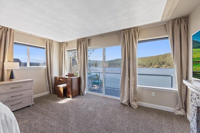 6619 Long Lake Dr, Nine Mile Falls, WA 99026
