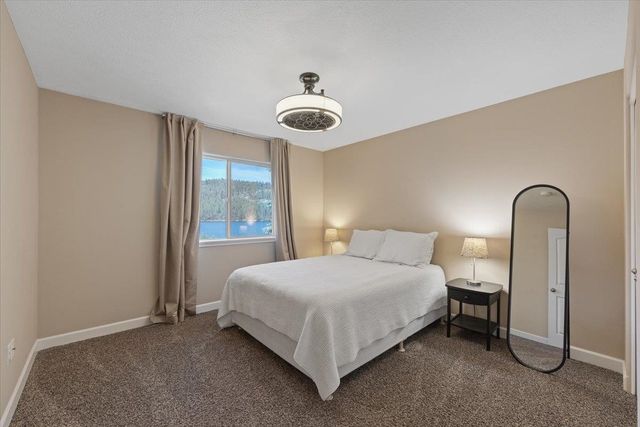 6619 Long Lake Dr, Nine Mile Falls, WA 99026
