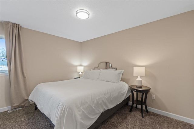 6619 Long Lake Dr, Nine Mile Falls, WA 99026