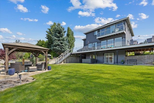 6619 Long Lake Dr, Nine Mile Falls, WA 99026