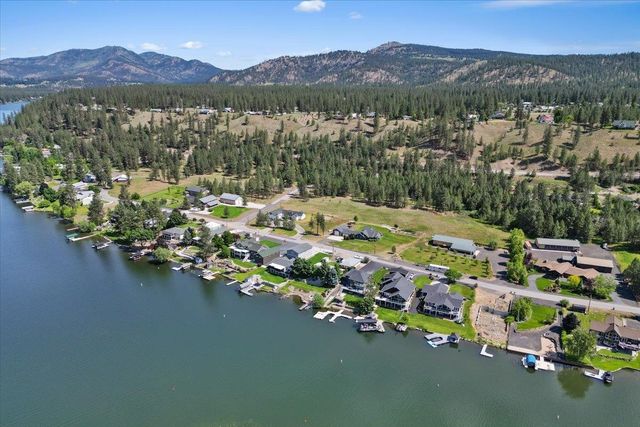 6619 Long Lake Dr, Nine Mile Falls, WA 99026