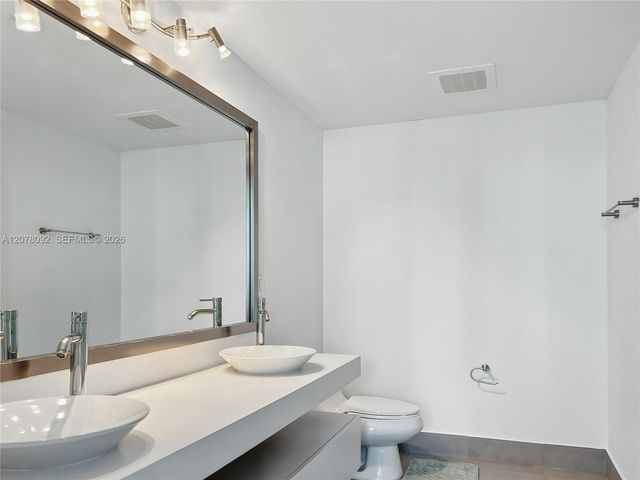 92 SW 3rd Street 2602, Miami, FL 33130