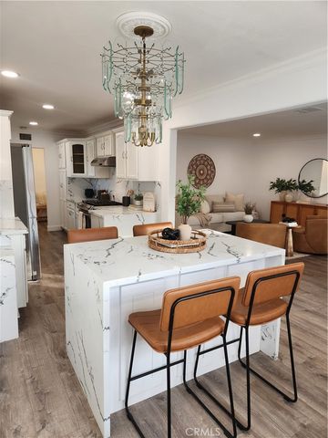 1626 E 15th St, Santa Ana, CA 92701