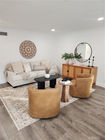 1626 E 15th St, Santa Ana, CA 92701