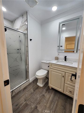 1626 E 15th St, Santa Ana, CA 92701