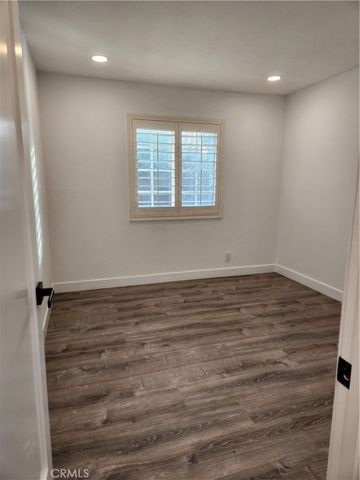 1626 E 15th St, Santa Ana, CA 92701