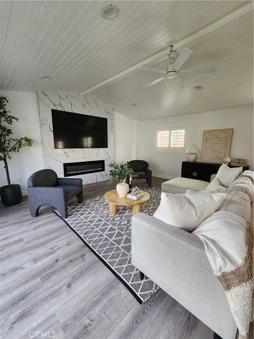 1626 E 15th St, Santa Ana, CA 92701