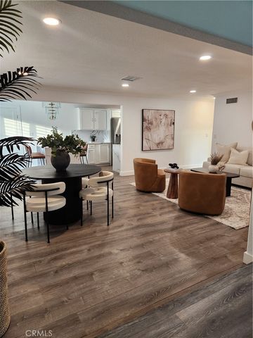 1626 E 15th St, Santa Ana, CA 92701