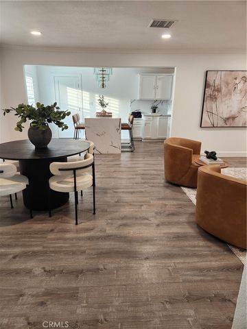 1626 E 15th St, Santa Ana, CA 92701