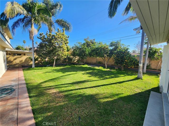 1626 E 15th St, Santa Ana, CA 92701