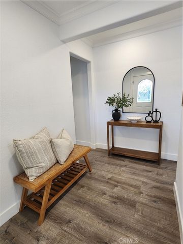 1626 E 15th St, Santa Ana, CA 92701