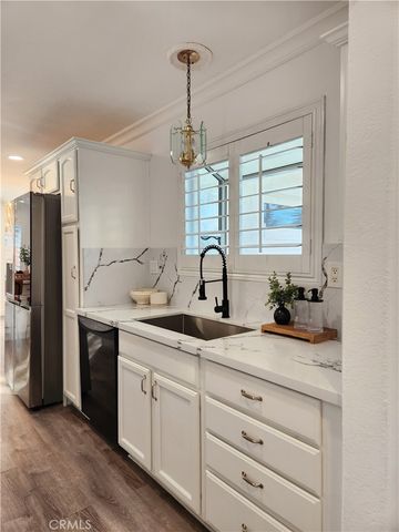 1626 E 15th St, Santa Ana, CA 92701