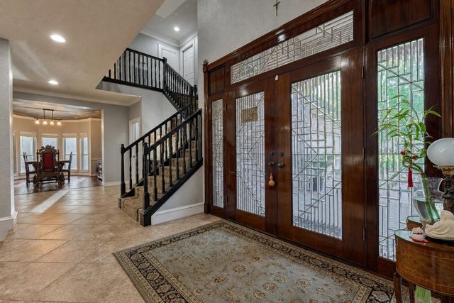 609 Edgewood Drive, Montgomery, TX 77356
