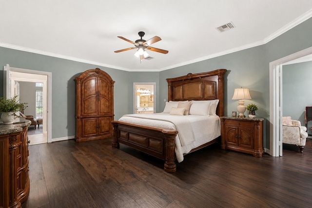 609 Edgewood Drive, Montgomery, TX 77356