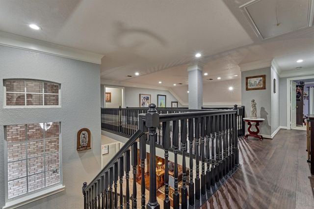 609 Edgewood Drive, Montgomery, TX 77356
