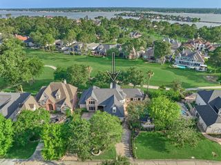 609 Edgewood Drive, Montgomery, TX 77356