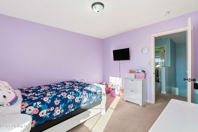 1928 Clearwater Dr, Lawrenceburg, KY 40342