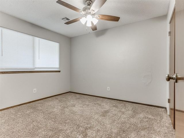 822 Russell Circle, Norman, OK 73071