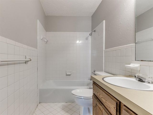 822 Russell Circle, Norman, OK 73071