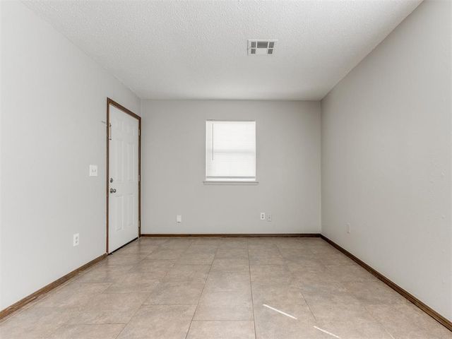 822 Russell Circle, Norman, OK 73071