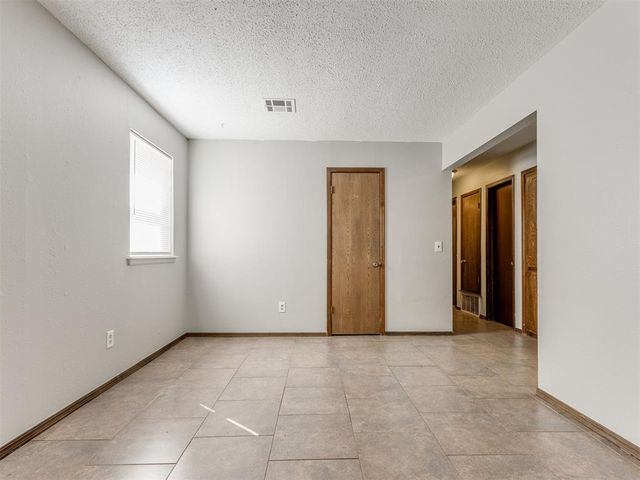 822 Russell Circle, Norman, OK 73071