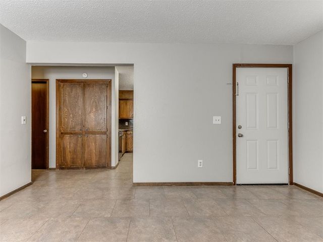 822 Russell Circle, Norman, OK 73071