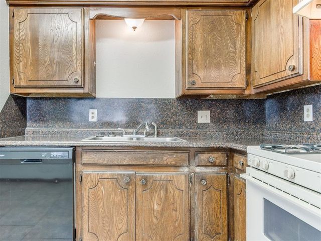 822 Russell Circle, Norman, OK 73071