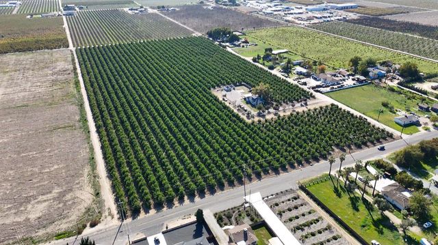 12647 E Clarkson Avenue, Kingsburg, CA 93631