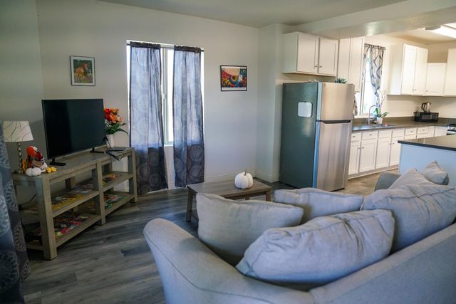 12647 E Clarkson Avenue, Kingsburg, CA 93631