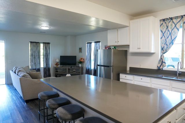 12647 E Clarkson Avenue, Kingsburg, CA 93631