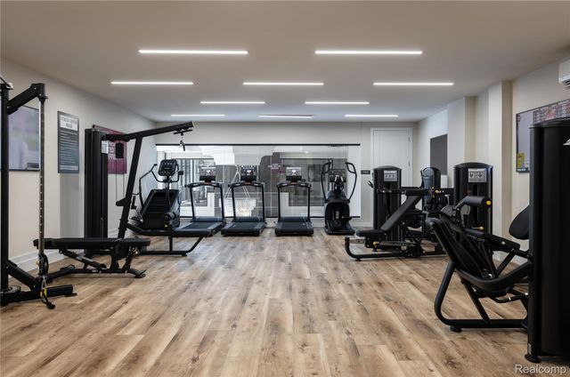 222 E 6th Street 204, Royal Oak, MI 48067