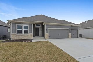 11010 N Corrington Avenue, Kansas City, MO 64156