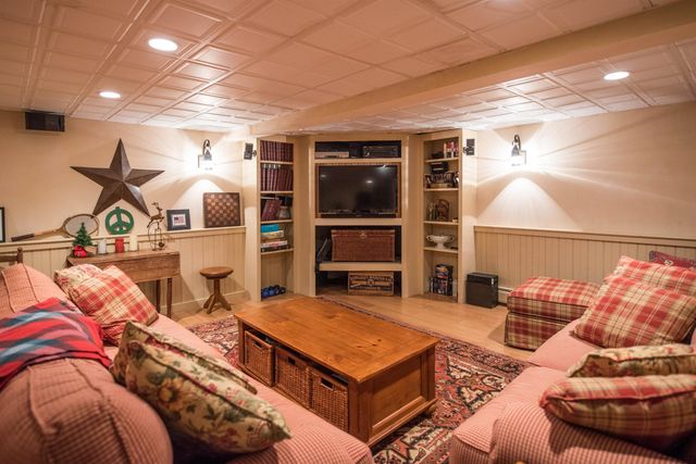 487 Vermont Route 100, Londonderry, VT 05155