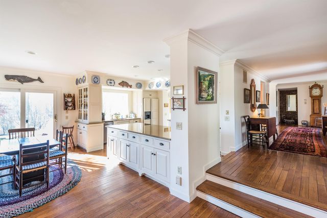 487 Vermont Route 100, Londonderry, VT 05155