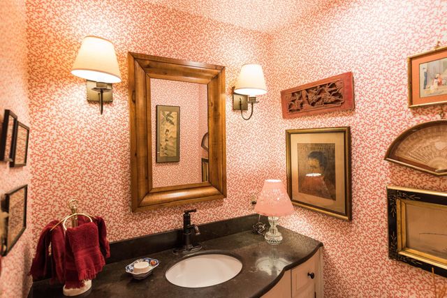 487 Vermont Route 100, Londonderry, VT 05155