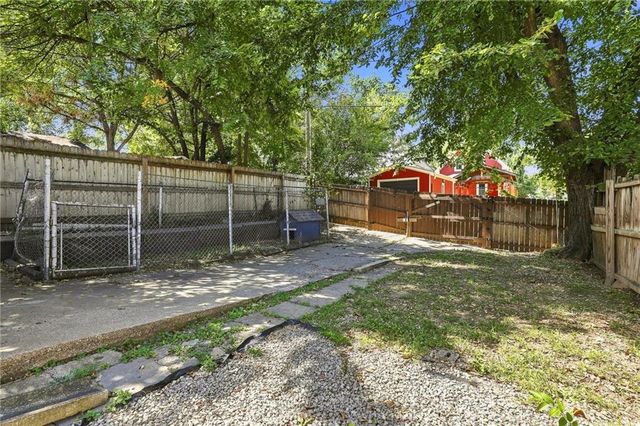 212 N Valley Street, Kansas City, KS 66102