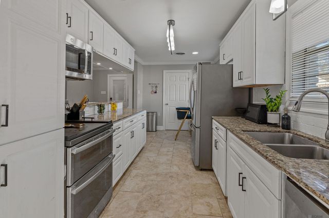 12379 Fairhaven Dr, Baton Rouge, LA 70815