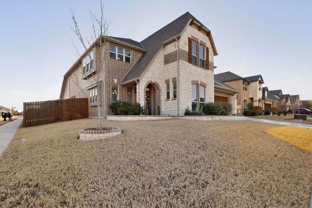 476 Wolf Creek Drive, Waxahachie, TX 75165